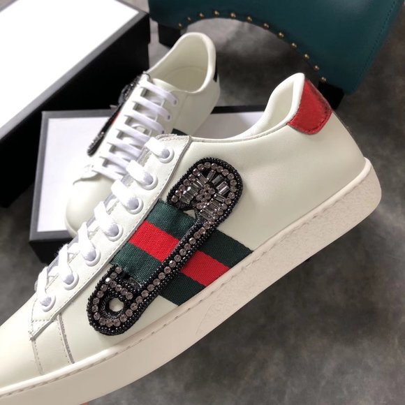 NEWGucci leather casual shoes for women